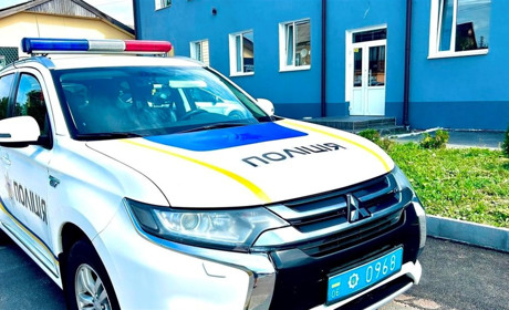 Жінка помітила літню жінку, яка загубилася у Звягелі та зателефонувала в поліцію
