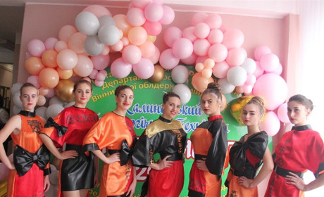 У Калинівці відбувся фестиваль моделей одягу «Калинове намисто». ФОТО