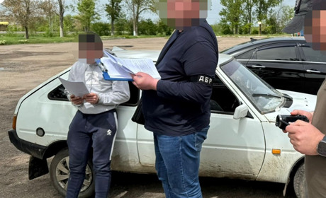 Видавав квитки в один кінець: прикордонник Одещини допомагав тікати військовозобов’язаним