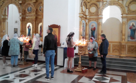 Великдень святкуватимемо вдома