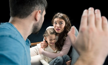 Домашнє насильство - це не лише про побої: що про нього говорять правоохоронці