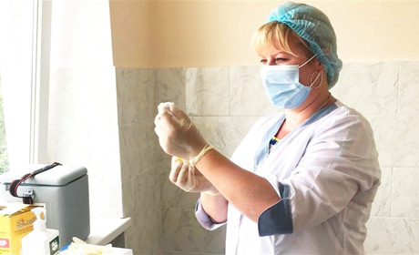 В Україні можуть послабити карантин для вакцинованих від COVID-19. Вакцинація доступна і безкоштовна