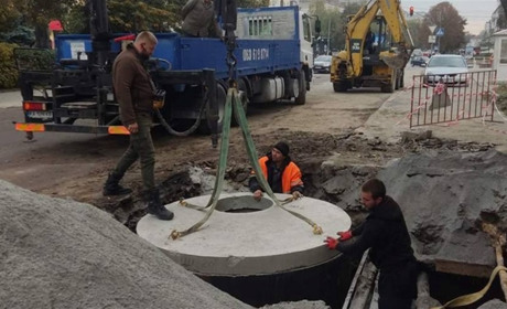 Реконструкція мереж та прочищення засмічених труб: водоканал Звягеля звітує про виконану роботу