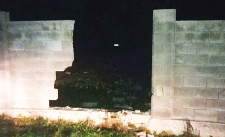 У селі Довговоля п’яний водій в’їхав у бетонний паркан