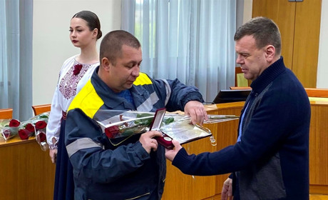 Двоє біляївців отримали відзнаку Президента "За оборону України": вони енергетики
