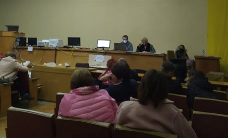 Куди зникли п'ять мішків з бюлетенями в Херсоні і коли завершиться підрахунок голосів