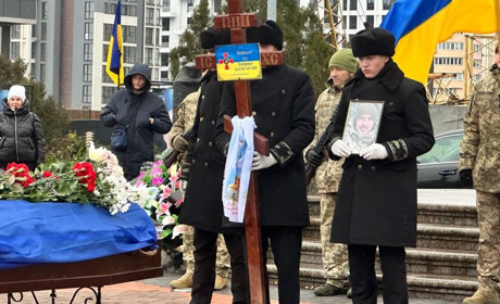 Південне знову в скорботі: в останню путь провели військового Ігоря Марківського (ФОТО)