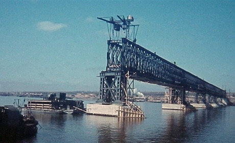 "Ваш подвиг в століттях не згасне"