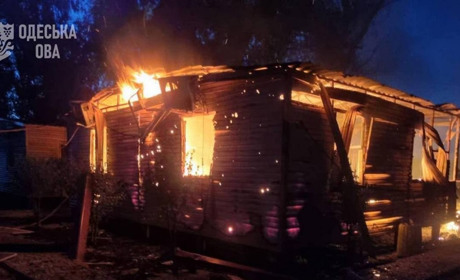 Цієї ночі шахеди вдарили по Вилковому: місто без світла, є постраждалі