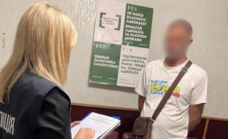 У Первомайську затримали чоловіка, якого підозрюють у недавньому пограбуванні поблизу гімназії