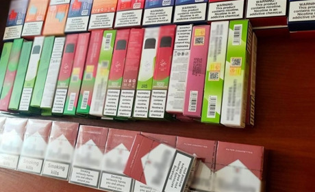 В крамниці на Звягельщині продавалися підробні цигарки та "електронки"