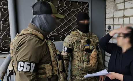Коригувала російські атаки по Херсону: СБУ затримала ще одну зрадницю