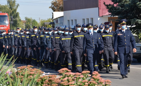 Нагороди, квіти та слова вдячності: у Сватівському районі відзначили День рятівника