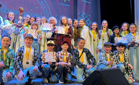 Театр пісні "Криниченька" привіз з «Буковинських фестин» три гран-прі та низку призових місць