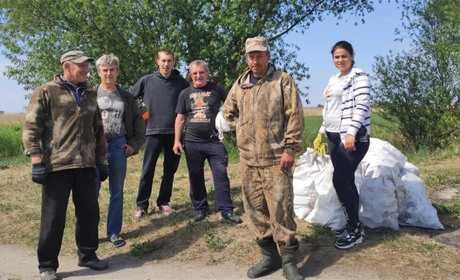 Будьте європейцями: мікрорайон Зелений хутір влаштував прибирання та звернувся до відпочивальників