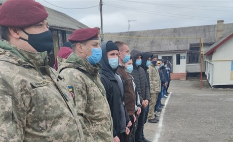 Юнаки 2005 року народження мають прийти до призовних дільниць відділів Чернівецького РТЦК та СП