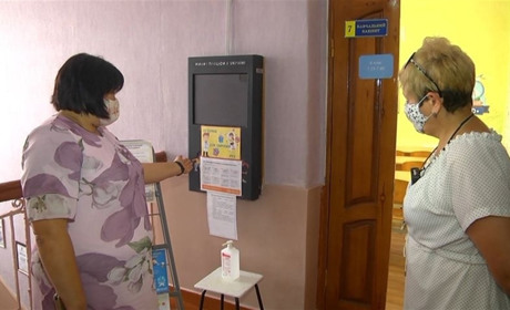 У Сватовому перевіряли готовність шкіл до роботи в умовах карантину: як працюватимуть з 1 вересня