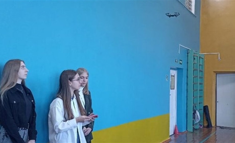 Житомирських старшокласників ліцеїв навчають керувати дронами