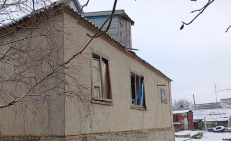На Херсонщині армія рф завдала ударів по критичній та соціальній інфраструктурі, житловим будинкам