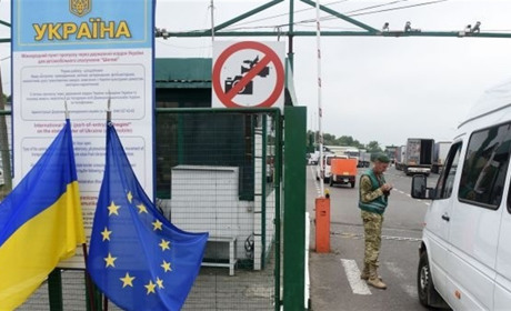 Українці не зможуть виїхати за кордон за довідкою про інвалідність: які документи тепер потрібні