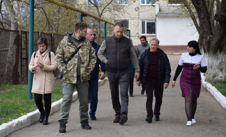 Голова Одеської районної військової адміністрації відвідав Біляївку: передав до лікарні інсулін