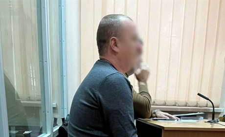 Два роки платив зарплатню уявному фахівцю — мешканця Волноваського району звинувачують у махінаціях