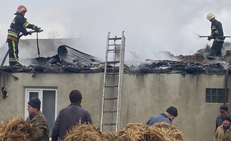 Пожежа у селі Клинове: горів дах житлового будинку