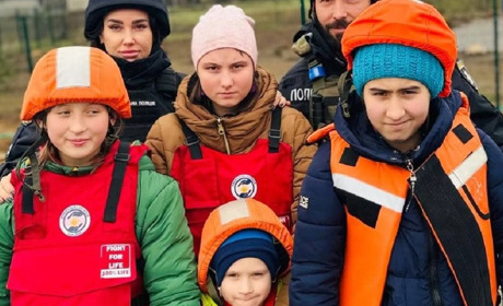 З-під обстрілів: на Херсонщині евакуювали родину з чотирма дітьми