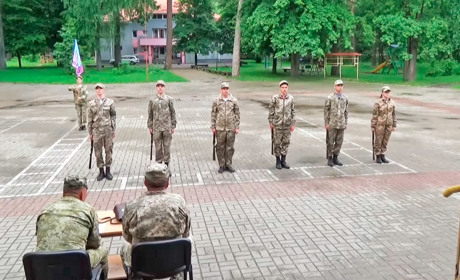 Юні варашани найкращі у військовій справі