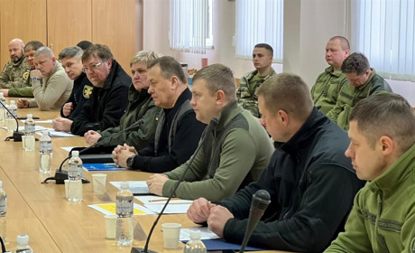 У Вараші обговорили посилення оборони Рівненщини із командувачем об’єднаних сил ЗСУ