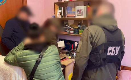 Судитимуть жительку Черкас, яка пішла на співпрацю з ворогом