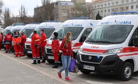 Нову машину "швидкої допомоги" отримала Скадовщина: сучасні автомобілі передали 6 районам області