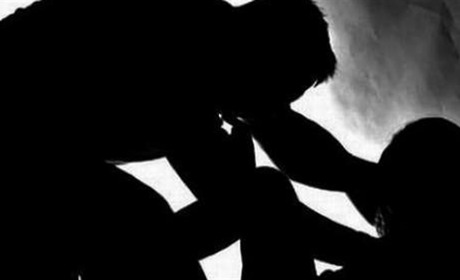 Суд взяв під варту підозрюваних у згвалтуванні неповнолітніх дівчат з Біляївки
