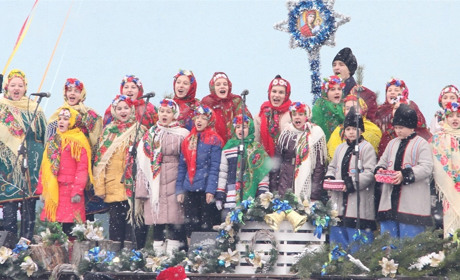 Збираєтесь щедрувати? Щедрівки у виконанні калинівських «Кумасеньок» вам для підказки