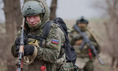 На Херсонщині окупанти змушують медиків воювати через гостру нестачу бійців