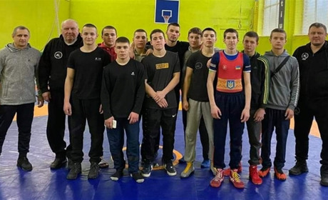 Борці зі Жмеринки вибороли 11 медалей на чемпіонаті з греко-римської боротьби у Вінниці