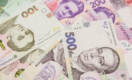 Хто з лідерів парламентських перегонів на 155 окрузі найбільше потратився на виборах