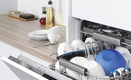 Як вибрати посудомийну машину, яка справді спростить життя