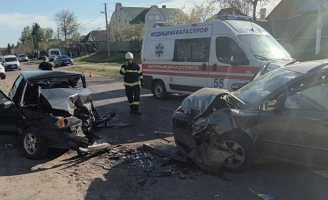 У Черкаському районі сталася ДТП: не розминулись два авто
