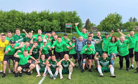 «Дружба» з Мирівки - на найвищому щаблі п’єдесталу обласного футбольного чемпіонату