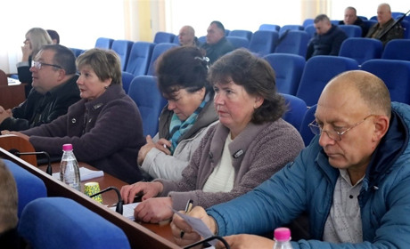 Виконком Звягеля: фінплан стоматполіклініки, укриття гімназії № 9 та програма для ВПО