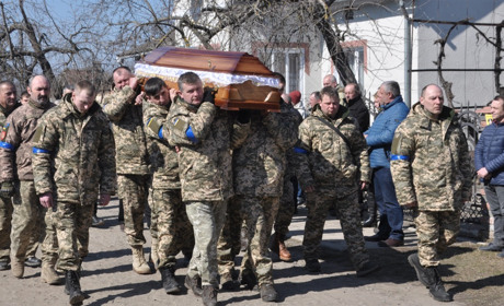 На Чортківщині провели в останню путь офіцера, котрий сім років боронив Україну від загарбників
