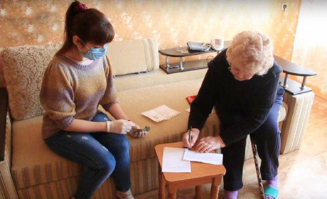 Соцпрацівники і волонтери міста подбають про літніх людей