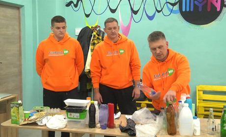 Шосткинські екоактивісти створили EcoBand і розповідають про сортування сміття