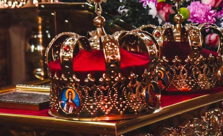 У храмі Петра Калнишевського у Нікополі вінчалася родина військовослужбовців