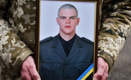 У Тернополі попрощалися з військовим Сергієм Тришкалюком, який загинув 1 березня на Сумщині