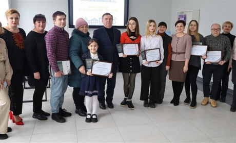 Молоді таланти та досвідчені діячі культури: хто отримав іменні стипендії у Звягелі