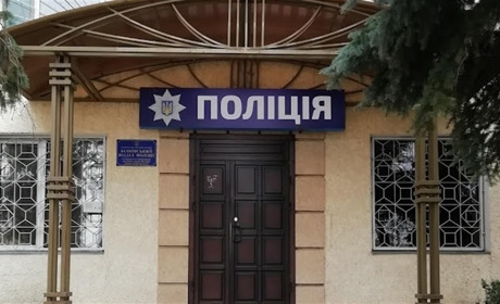 Теракт у Біляївці: у Біляївському райвідділку стався вибух, за попередніми даними є загибла жінка