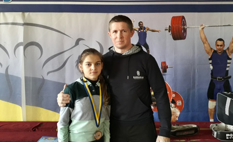 Юна попаснянка стала призеркою Чемпіоната України з важкої атлетики