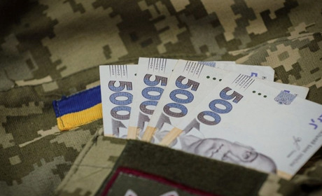 Пенсійні виплати сім'ям загиблих та безвісти зниклих захисників збільшаться з березня